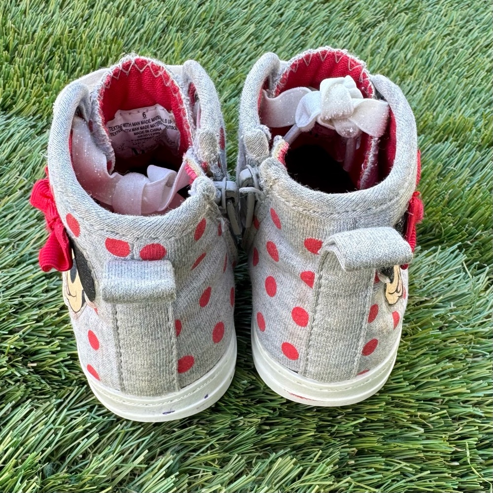 Disney Minnie Mouse Polka Dot Kids Sneakers - Gray and Red - Picture 4 of 10